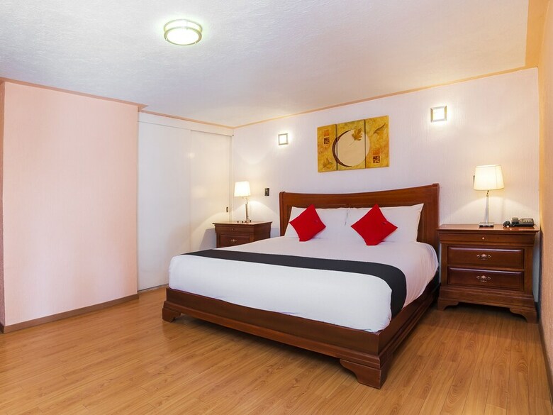 Hotel La Mansi�n Del Quijote
