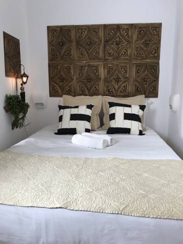 Alfama Patio Hostel
