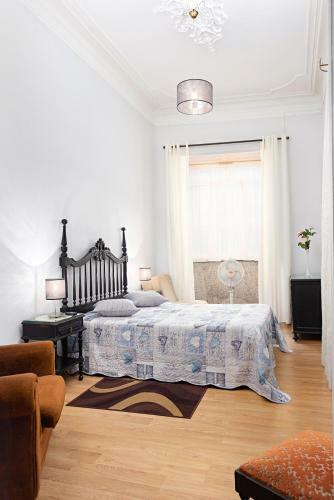 Hostal Almada