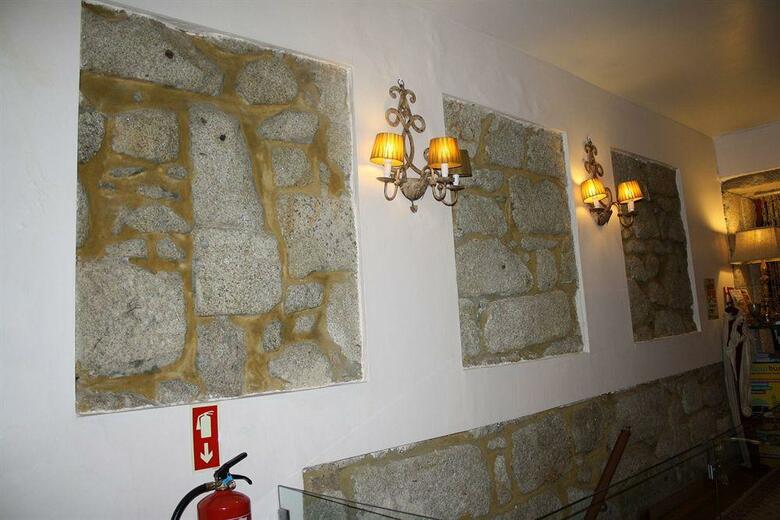 Hostal Residencia Pedra Antiga