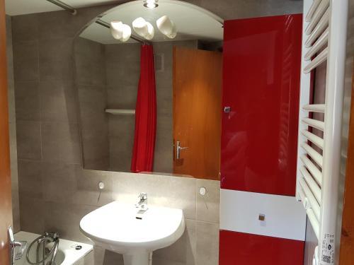 Apartamentos Nevada I Y II