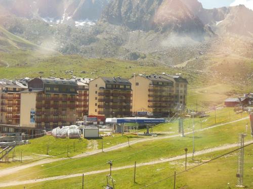 Apartamentos Nevada I Y II