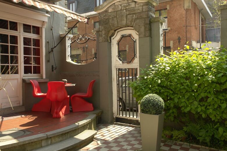 Monty Small Design Hotel