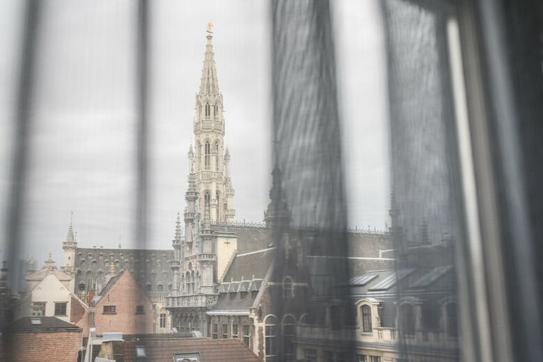 Aris Grand Place Hotel