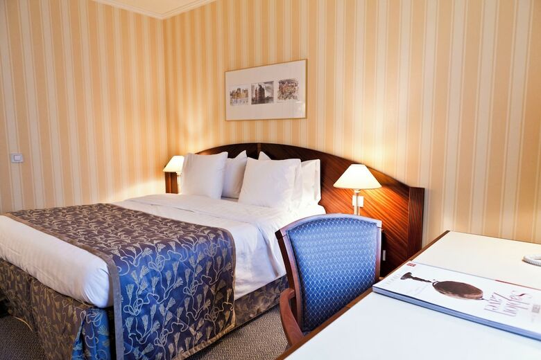 Le Chatelain Hotel