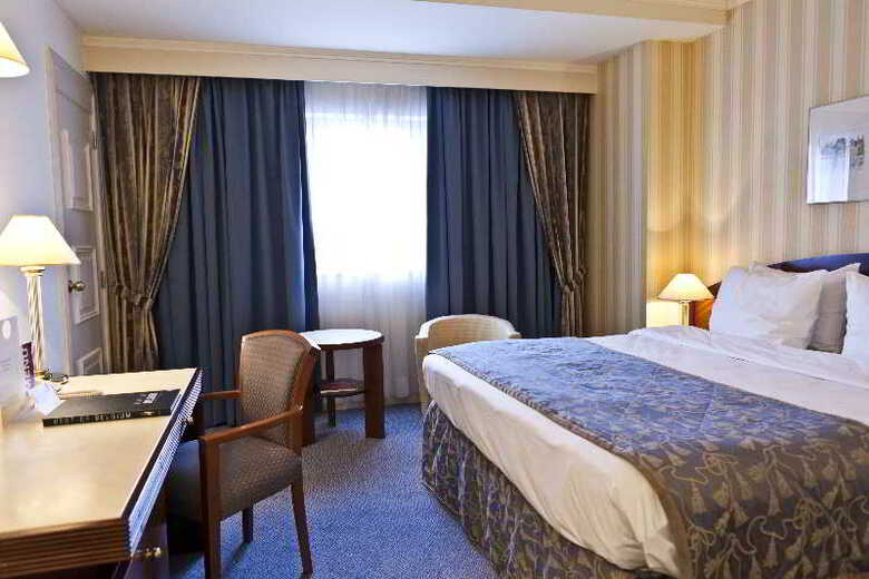 Le Chatelain Hotel