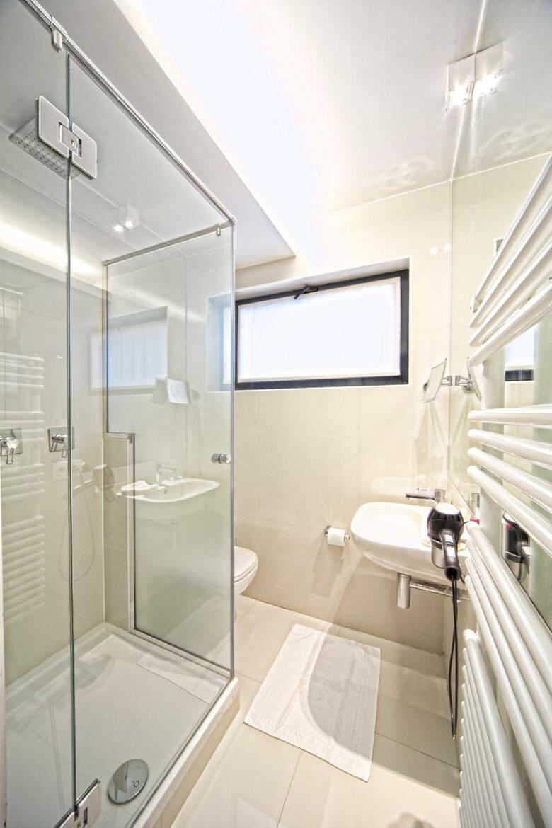 Hotel Neufchatel Brussels