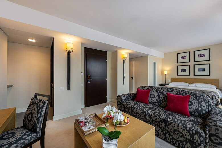 Hotel Jade Manotel