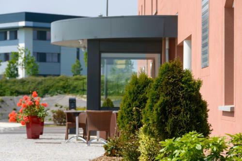 Best Hotel Reims Croix Blandin