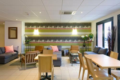 Best Hotel Reims Croix Blandin