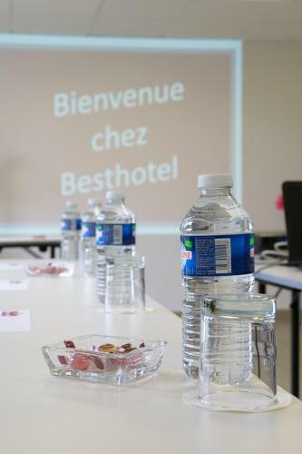Best Hotel Reims Croix Blandin