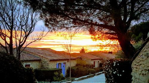 Apartamentos Gordes Le Bastidon