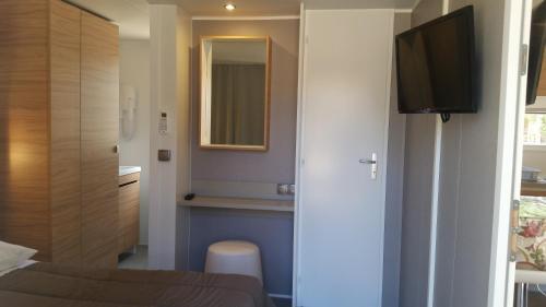 Hotel Camping La Pin�de