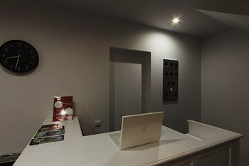 Hostal Porta 86