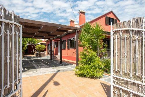 Aroeira Pool House