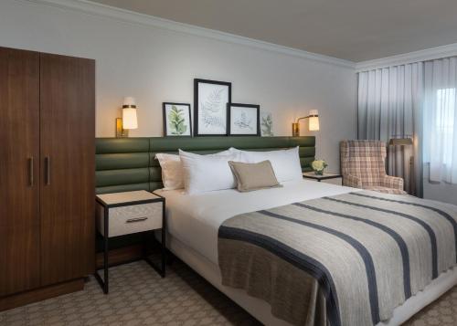 Country Springs Hotel - Pewaukee