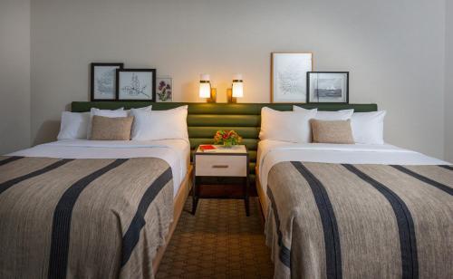 Country Springs Hotel - Pewaukee