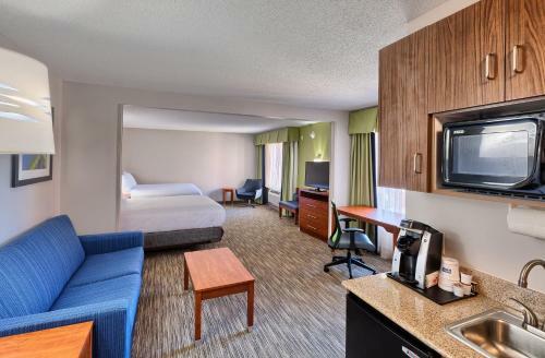 Holiday Inn Express Hotel & Suites Raleigh North - Wake Forest