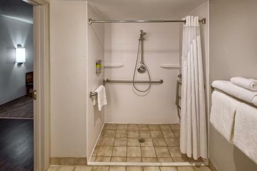 Holiday Inn Express Hotel & Suites Raleigh North - Wake Forest
