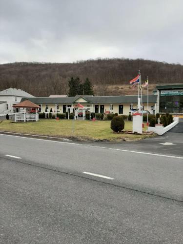 Clarysville Motel