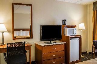 Hotel Baymont By Wyndham Youngstown