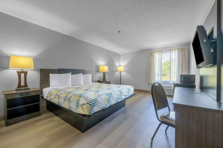 Hotel Dawson Village Inn