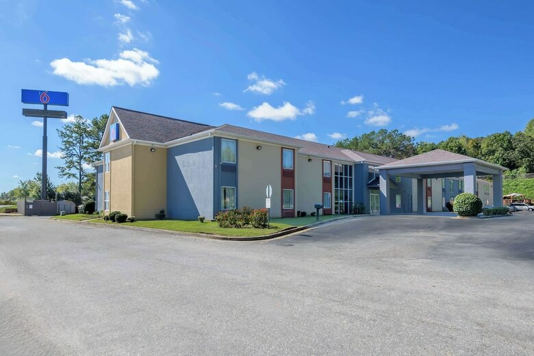 Hotel Dawson Village Inn