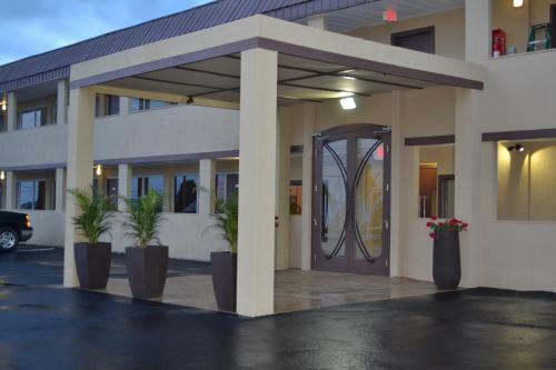 Wave Hotels Monroe