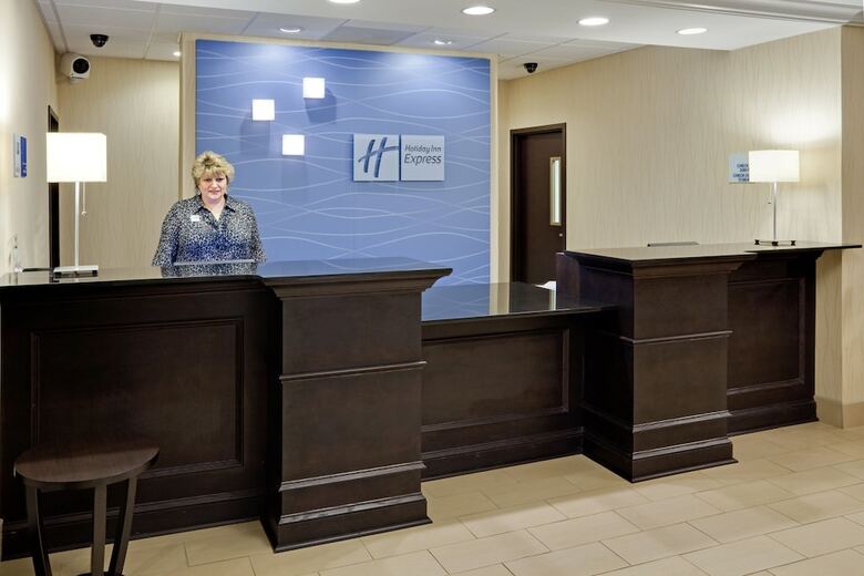 Holiday Inn Express Hotel & Suites Lebanon