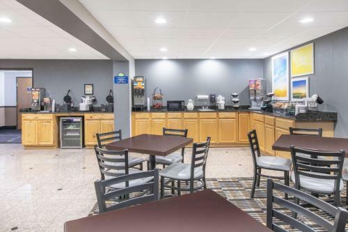 Motel Days Inn Hornell