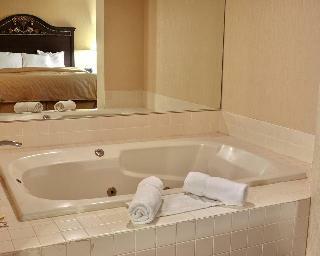 Clarion Hotel Marina & Conference Center