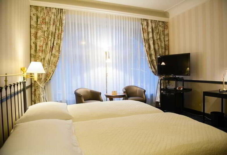 Opera Hotel