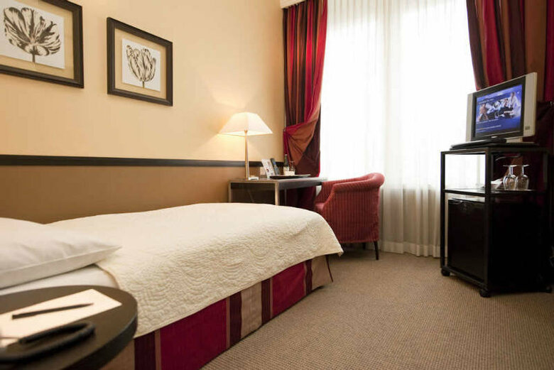 Opera Hotel