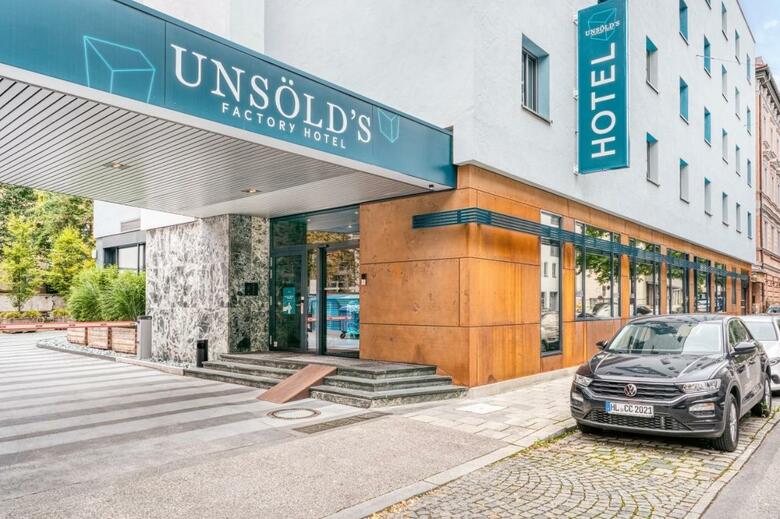 Uns�ld's Factory Hotel