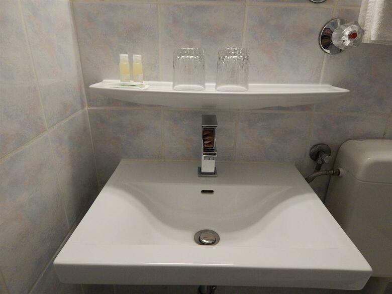 Montree Hotel