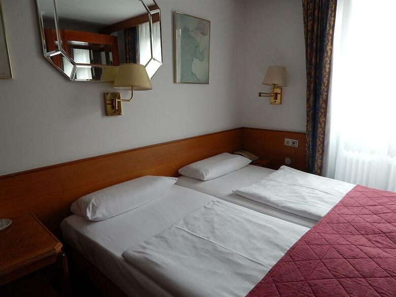 Montree Hotel