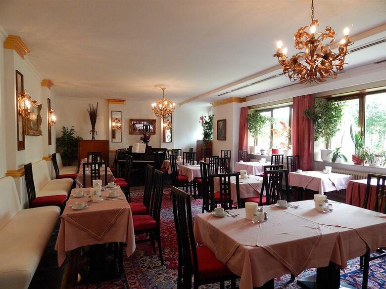Montree Hotel