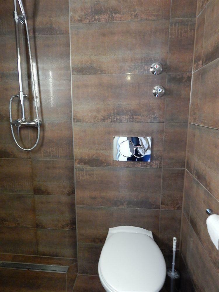Montree Hotel