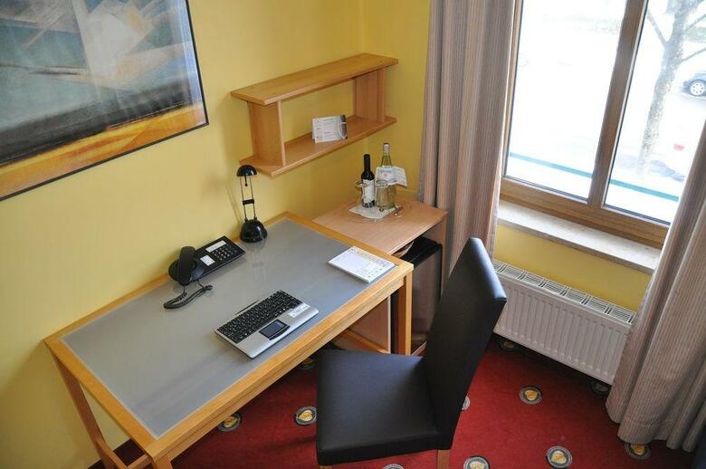 Golden Leaf Hotel Perlach Allee Hof