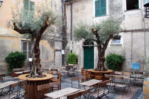 Hostal La Dimora Del Conte Bracco B.