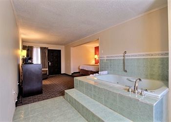 Hotel Quality Inn & Suites Millville Vineland