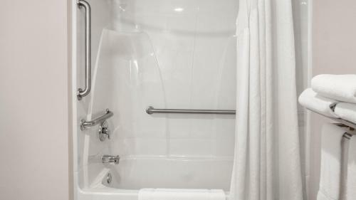 Holiday Inn Express Hotel & Suites Newton Sparta