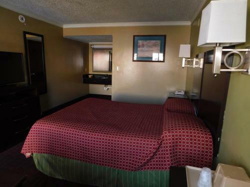 Mounts Motel