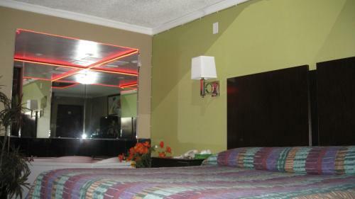 Mounts Motel