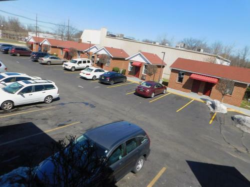 Mounts Motel