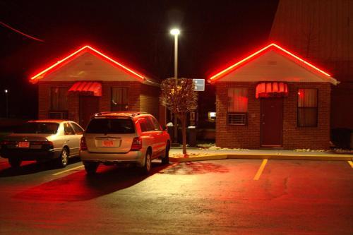 Mounts Motel