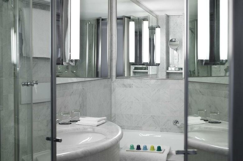 Sheraton Paris Airport Hotel Terminal