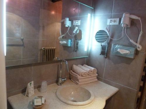 Hotel Logis H�tel R�sidence Les C�dres