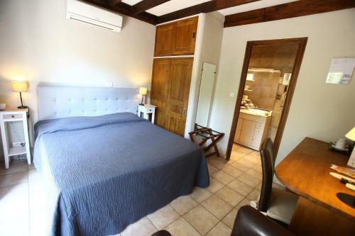 Hotel Logis H�tel R�sidence Les C�dres