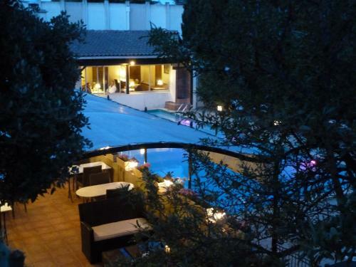 Hotel Logis H�tel R�sidence Les C�dres